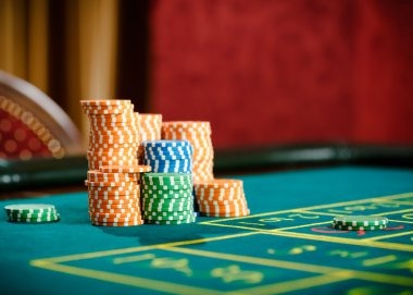 Live dealer blackjack table with multi-camera feed